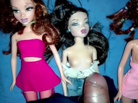 Oral roullette with 5 barbies PART 2- Extraordinary cumshot (by Barbiedollman)